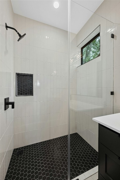 2010 Gathright Unit B, Austin, TX 78704 - bathroom with tiled shower and vanity