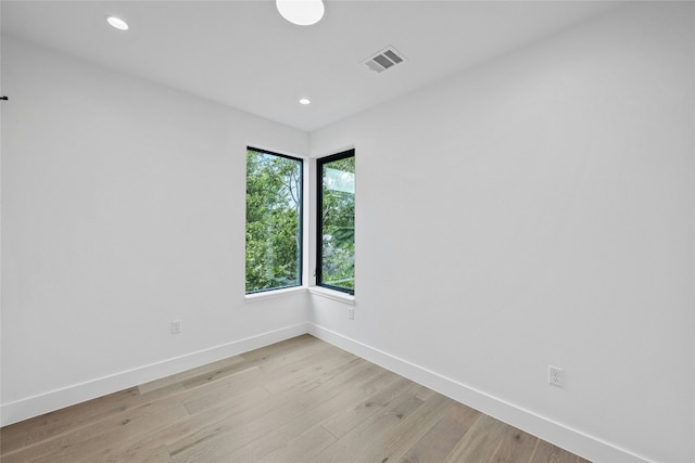 2010 Gathright Unit B, Austin, TX 78704 - spare room featuring light wood-style floors and recessed lighting