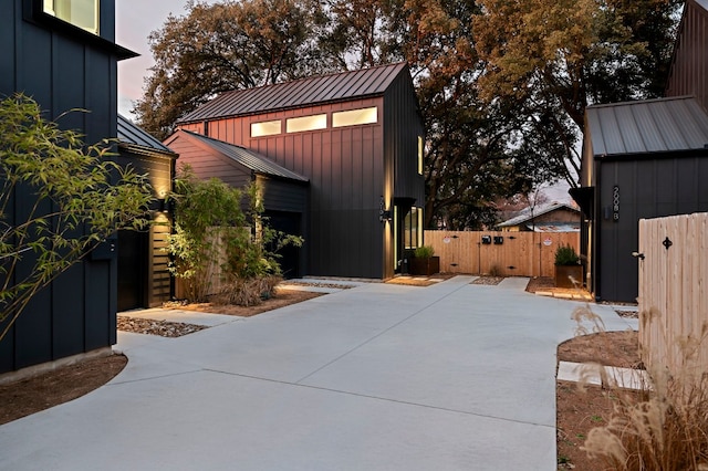 2010 Gathright Unit B, Austin, TX 78704 - view of outdoor structure featuring a gate