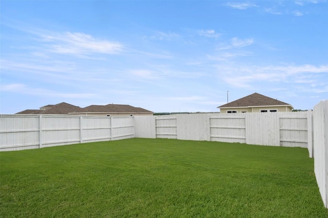 199 Lavender Ln, Elgin, TX 78621 - view of yard featuring a fenced backyard