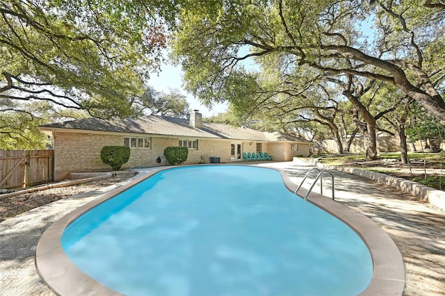 view of swimming pool