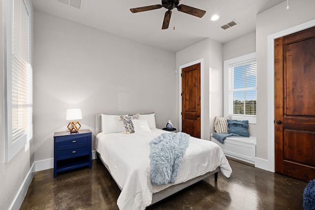 bedroom with ceiling fan