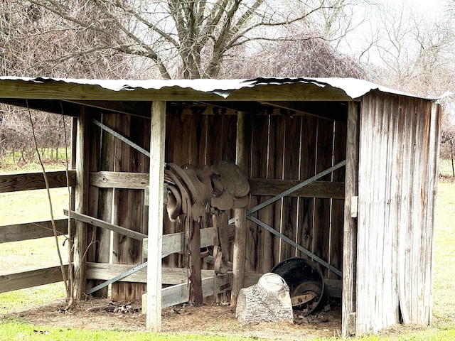 view of outdoor structure