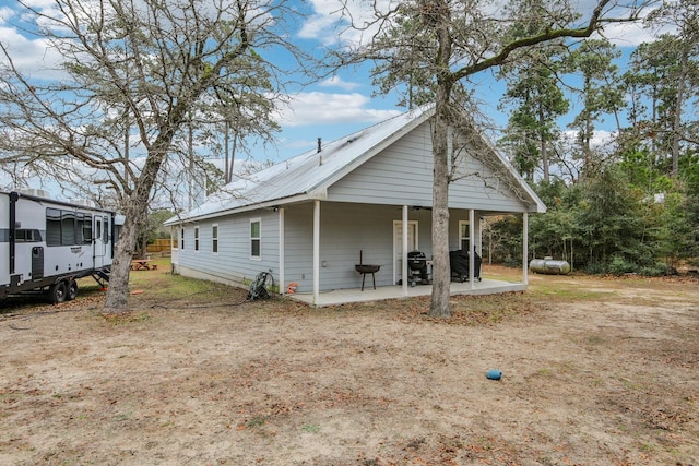 view of front of home featuring a patio area