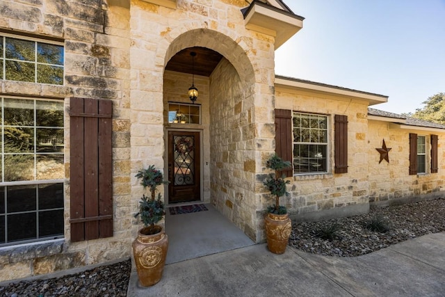 615 Mountain Crest Dr, Wimberley, TX 78676 - entrance to property featuring stone siding