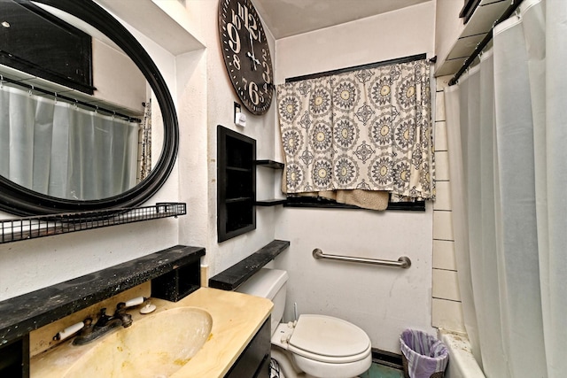 bathroom with vanity, toilet, and a shower with shower curtain