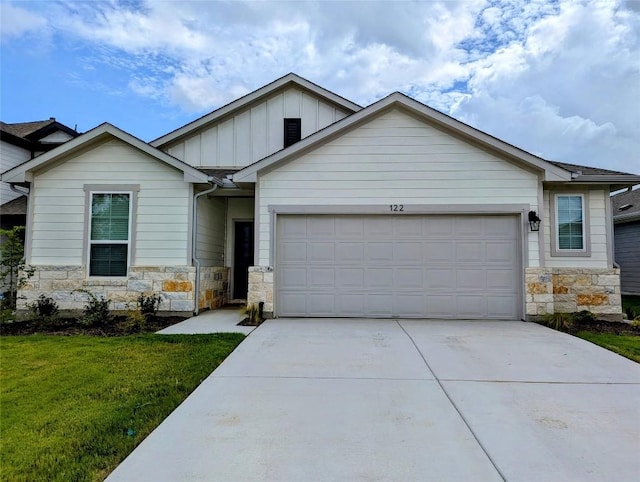 122 Checkers Cv, Elgin, TX 78621 - photo 2