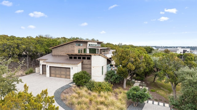 view of front of house with a garage