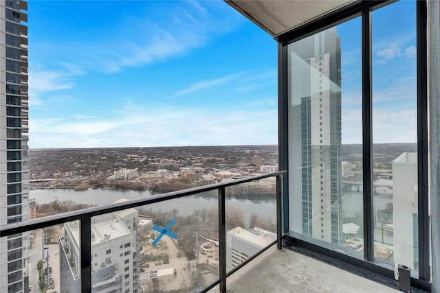 610 Davis St Unit 3105, Austin, TX 78701 - balcony with a water view and a city view