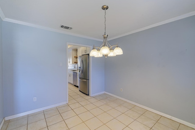 unfurnished room with baseboards, ornamental molding, light tile patterned floors, a notable chandelier, and a sink