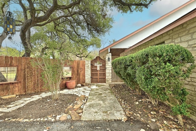 107 S Cuernavaca Dr, Austin, TX 78733 - view of yard featuring a gate
