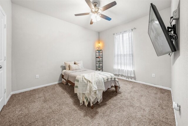 bedroom featuring carpet and ceiling fan