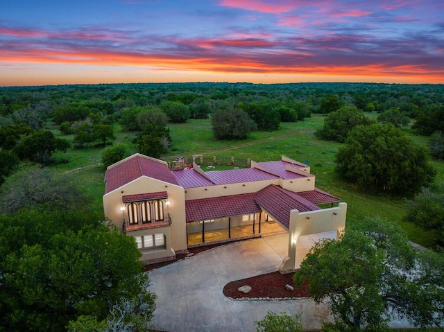 view of aerial view at dusk