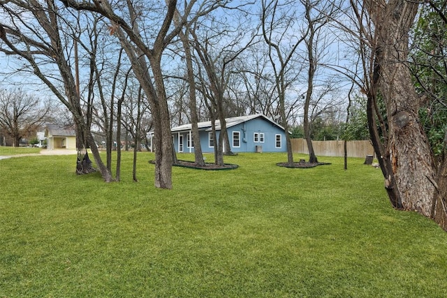 Listing photo 3 for 204 W Pecan St, Johnson City TX 78636