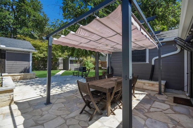 view of patio featuring a pergola