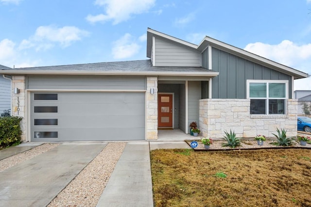 view of front of home featuring a garage