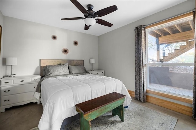 bedroom with ceiling fan