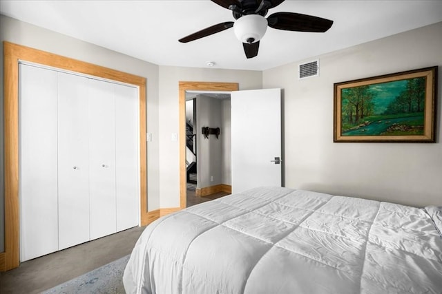 1309 Edgewater Dr, Spicewood, TX 78669 - bedroom featuring a closet and a ceiling fan