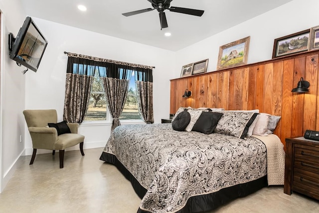 bedroom featuring ceiling fan