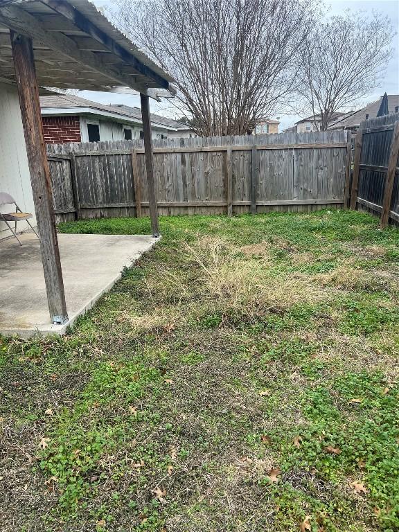 view of yard with a patio area