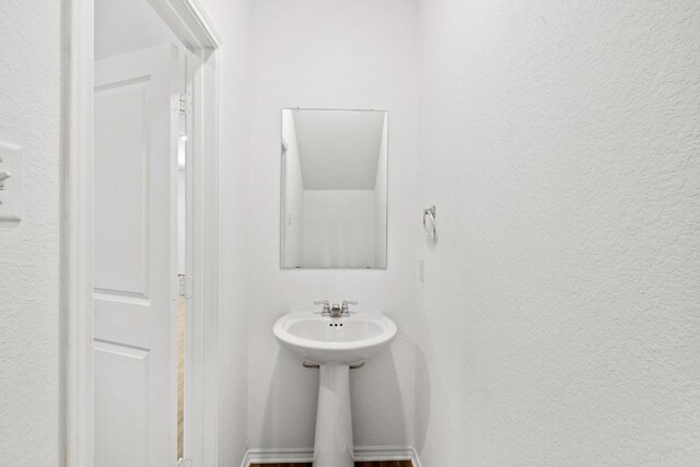 117 Citrine Crst, Maxwell, TX 78656 - bathroom with a textured wall