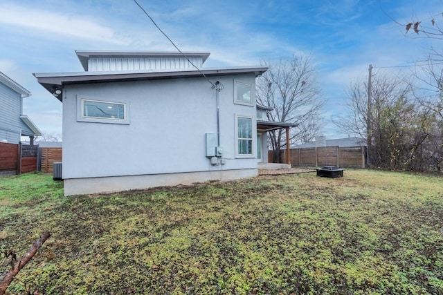 3301 Rockhurst Ln, Austin, TX 78723 - back of property with stucco siding