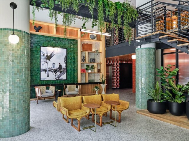 1701 Simond Ave Unit 546, Austin, TX 78723 - community lobby featuring a towering ceiling