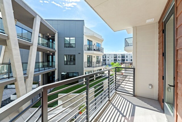 1701 Simond Ave Unit 546, Austin, TX 78723 - view of balcony
