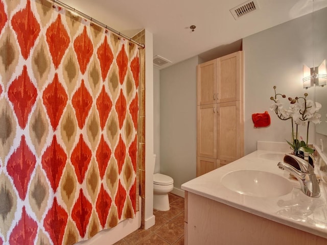 full bathroom with tile patterned flooring, vanity, shower / bathtub combination with curtain, and toilet