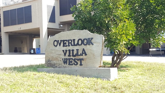 view of community / neighborhood sign