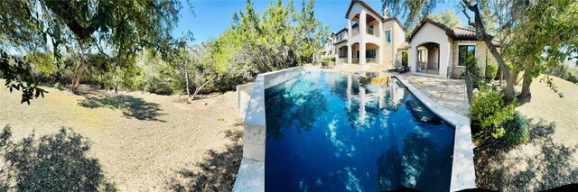 view of swimming pool