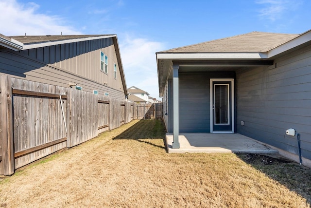 view of yard with a patio area