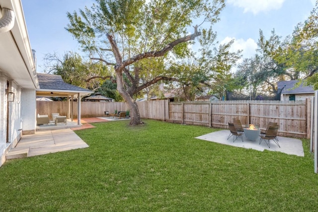 view of yard with a patio area