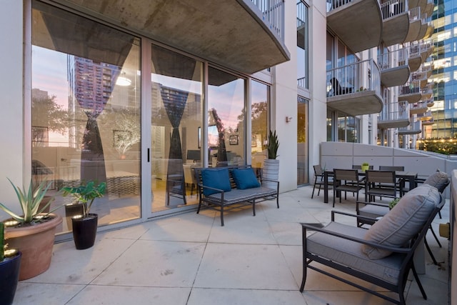 360 Nueces St Unit 914, Austin, TX 78701 - view of patio / terrace featuring outdoor dining space