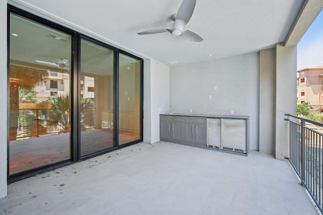 balcony with ceiling fan