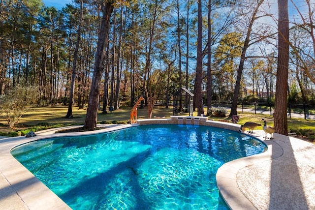 view of swimming pool