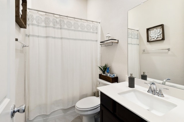 full bathroom featuring vanity, toilet, and shower / tub combo with curtain