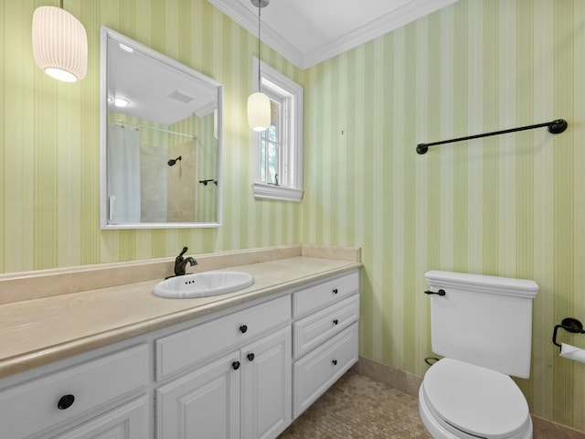 bathroom with vanity, crown molding, curtained shower, and toilet