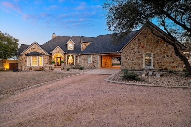 view of front facade featuring a carport