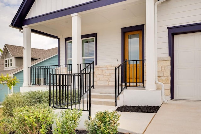 doorway to property with covered porch