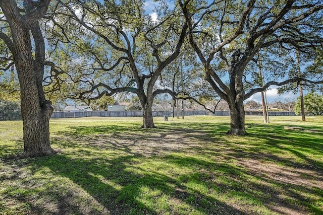 11901 Swearingen Dr Unit 37, Austin, TX 78758 - view of yard