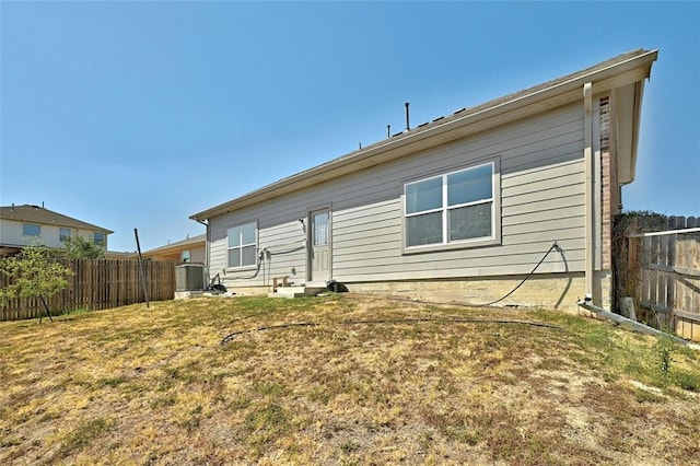 11113 Reliance Creek Dr, Austin, TX 78754 - rear view of property featuring a fenced backyard