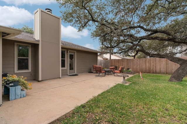 view of yard with a patio