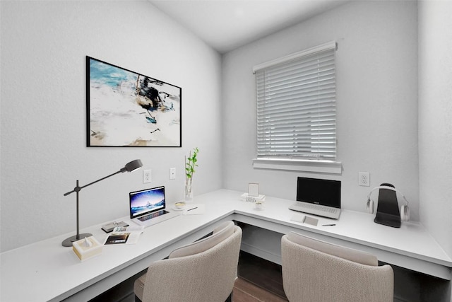 office area featuring built in desk and hardwood / wood-style floors