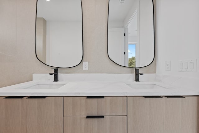 1409 Valleyridge Dr Unit B, Austin, TX 78704 - full bathroom featuring double vanity