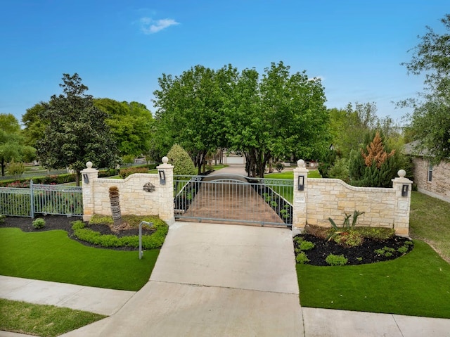 exterior space featuring a yard