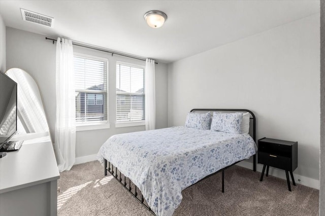 bedroom with carpet flooring