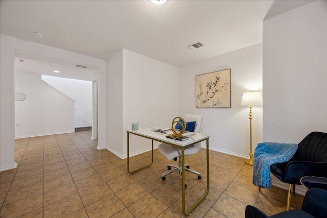 11009 Roderick Lawson Ln, Austin, TX 78754 - office area featuring tile patterned flooring and baseboards