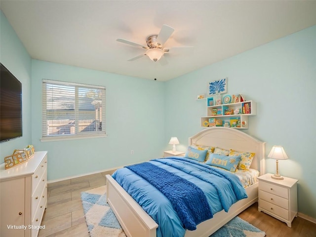 bedroom featuring ceiling fan