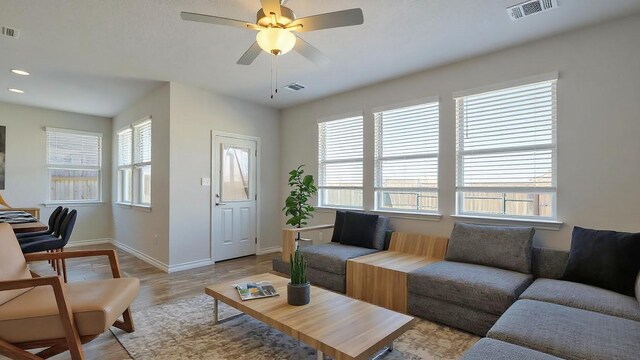 798 Eves Necklace Dr, Buda, TX 78610 - photo 2